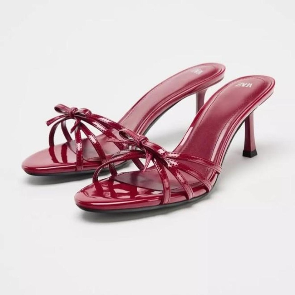 Zara 90s Burgundy Patent Leather Kitten Heels